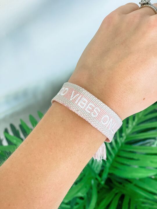 'Good Vibes Only' Pull Tassel Bracelet