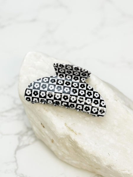 Black & White Checker Design Claw Clips