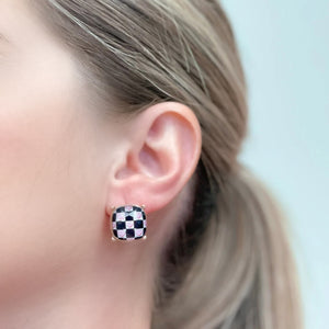 Checkered Pink Heart Printed Glass Stud Earrings