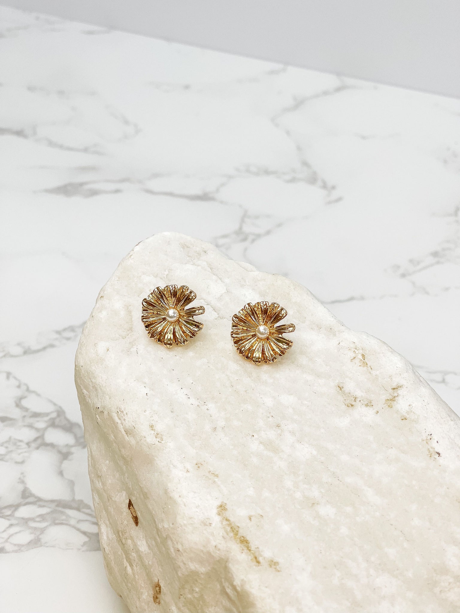 Gold Daisy Stud Earrings