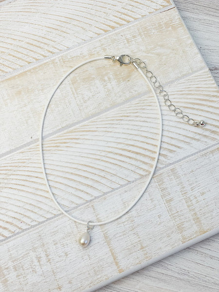 Single Pearl Leather Choker Necklaces