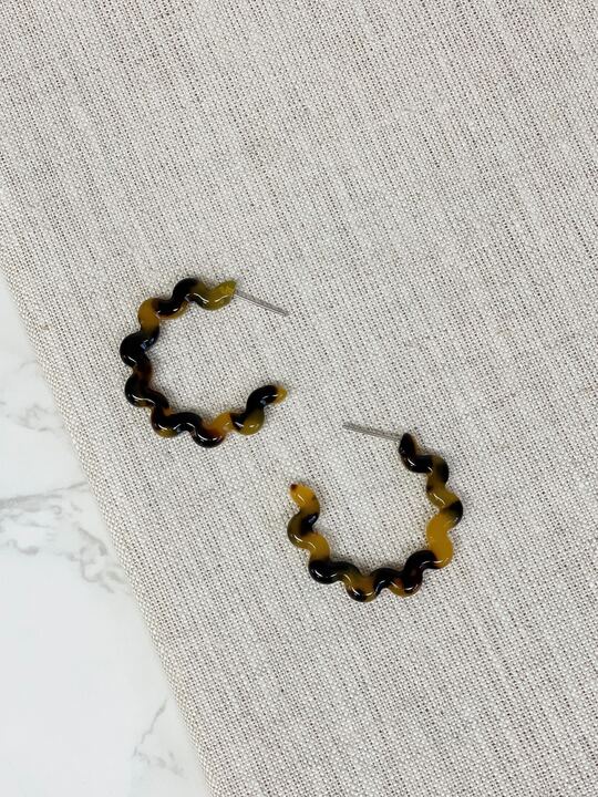 Tortoise Wavy Hoop Earrings