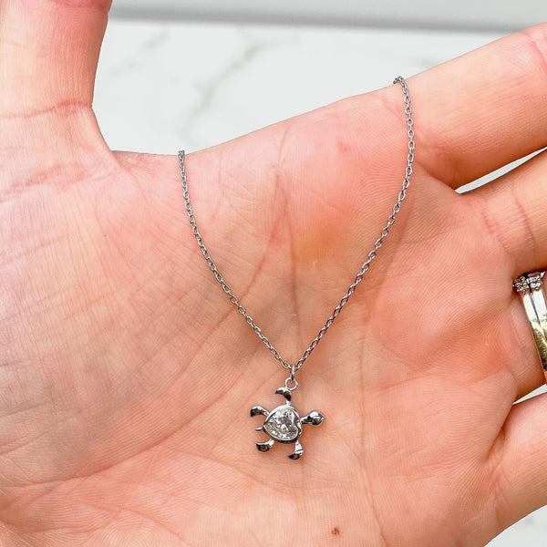 Gifting Cubic Zirconia Turtle Pendant Necklace